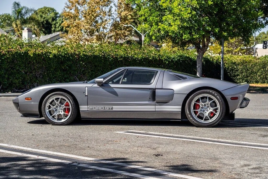 2006 Ford GT 1st Gen - Image 2 of 21