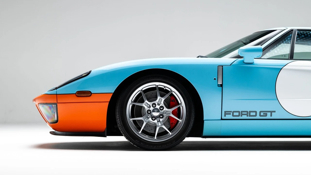 2006 Ford GT 1st Gen - Image 16 of 31