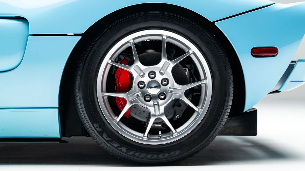 2006 Ford GT 1st Gen - Image 26 of 31