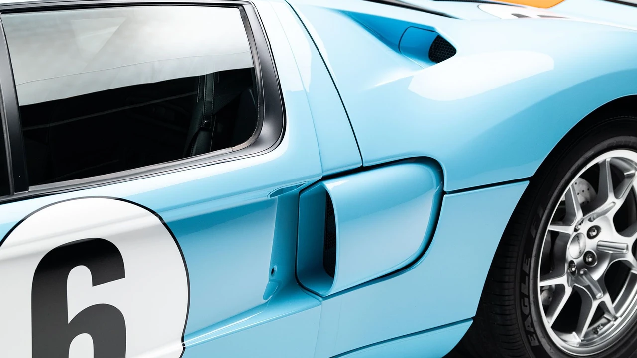 2006 Ford GT 1st Gen - Image 27 of 31