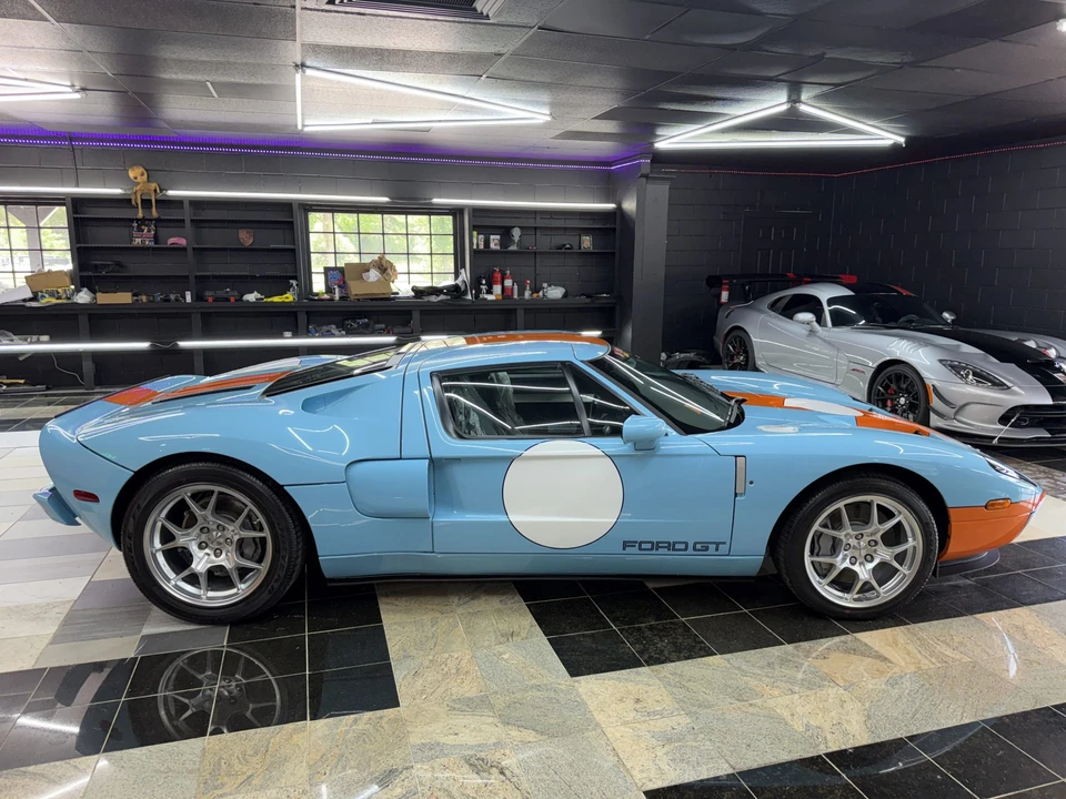 2006 Ford GT 1st Gen - Image 14 of 31