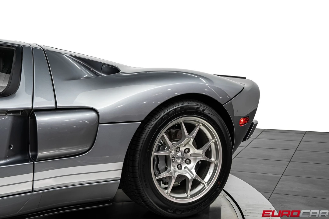 2006 Ford GT 1st Gen - Image 17 of 31