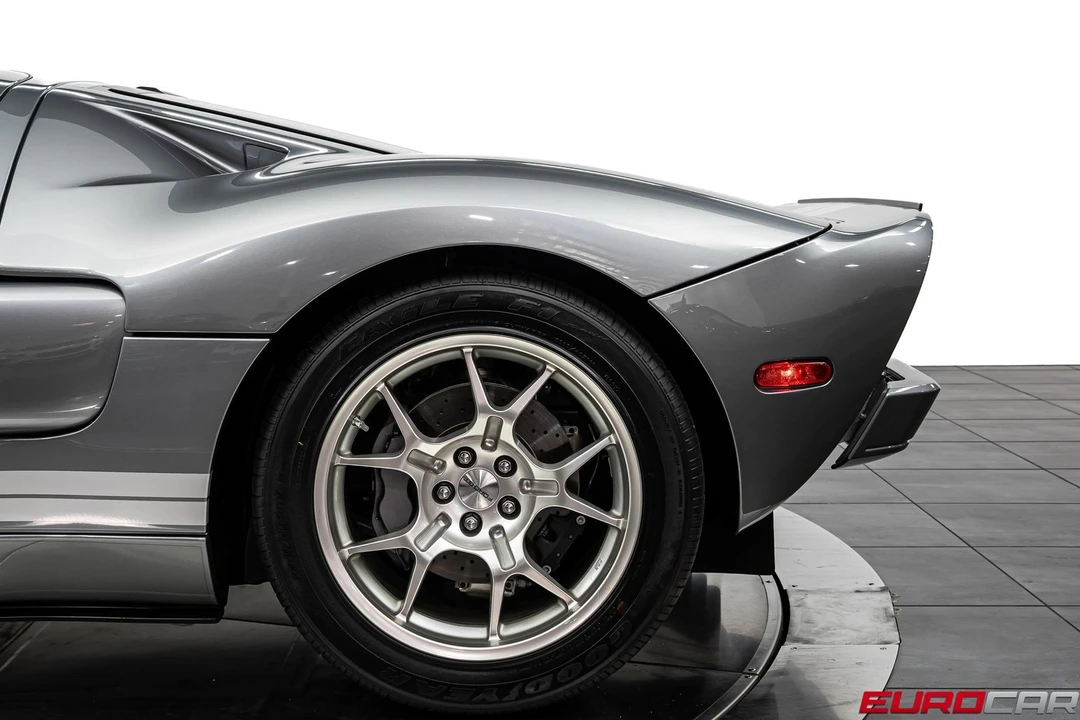 2006 Ford GT 1st Gen - Image 18 of 31