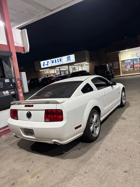 2006 Ford GT 1st Gen - Image 2 of 16