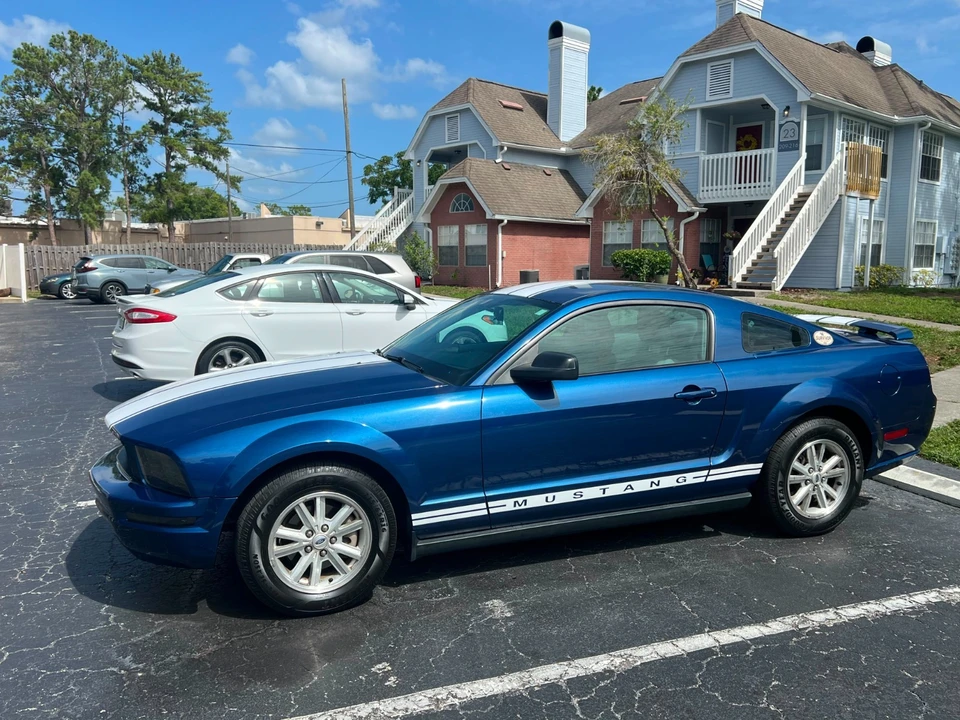 2006 Ford S197 Mustang - Image 2 of 18