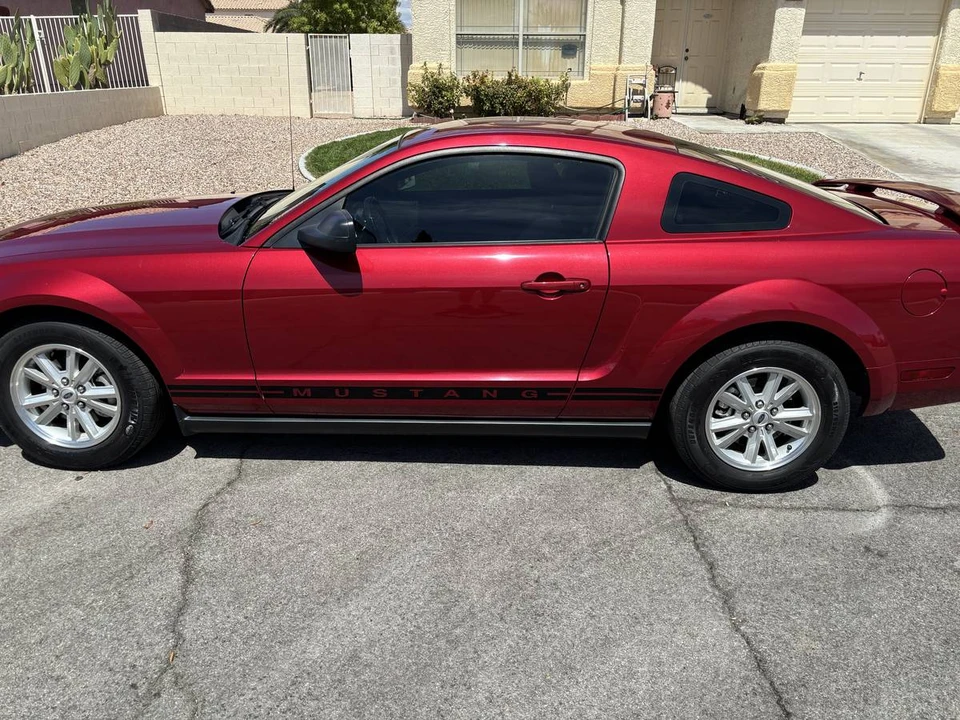 2006 Ford S197 Mustang - Image 2 of 10