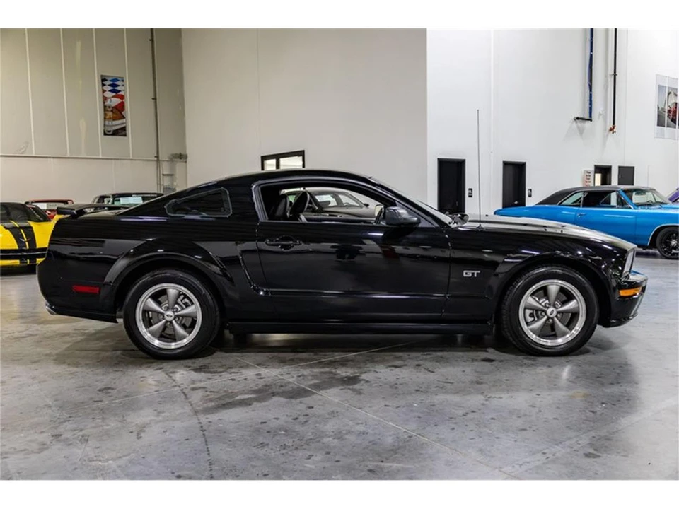 2006 Ford S197 Mustang - Image 8 of 31