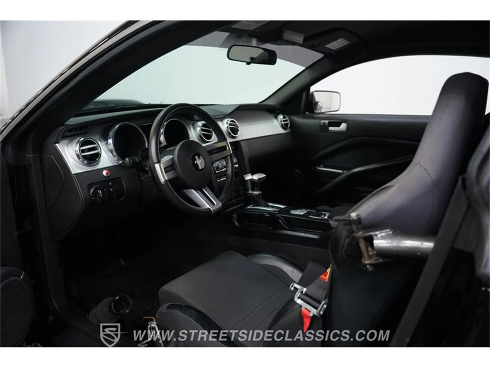 2006 Ford S197 Mustang - Image 2 of 31