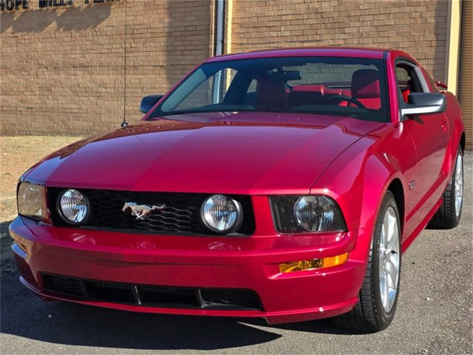 2006 Ford S197 Mustang - Image 2 of 31