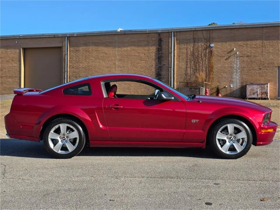 2006 Ford S197 Mustang - Image 6 of 31