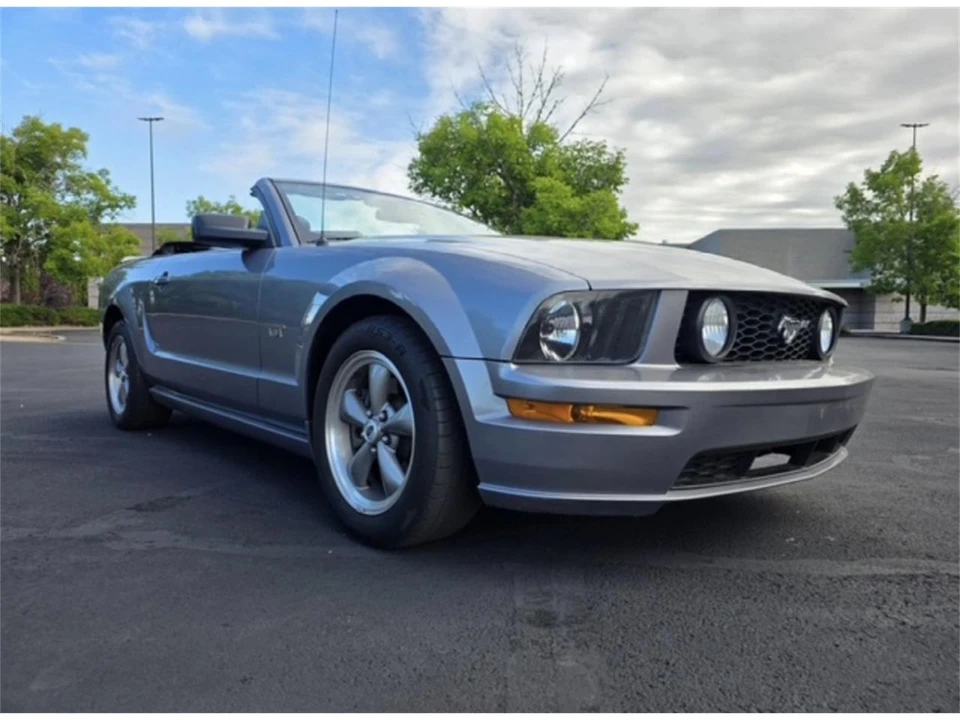 2006 Ford S197 Mustang - Image 2 of 25