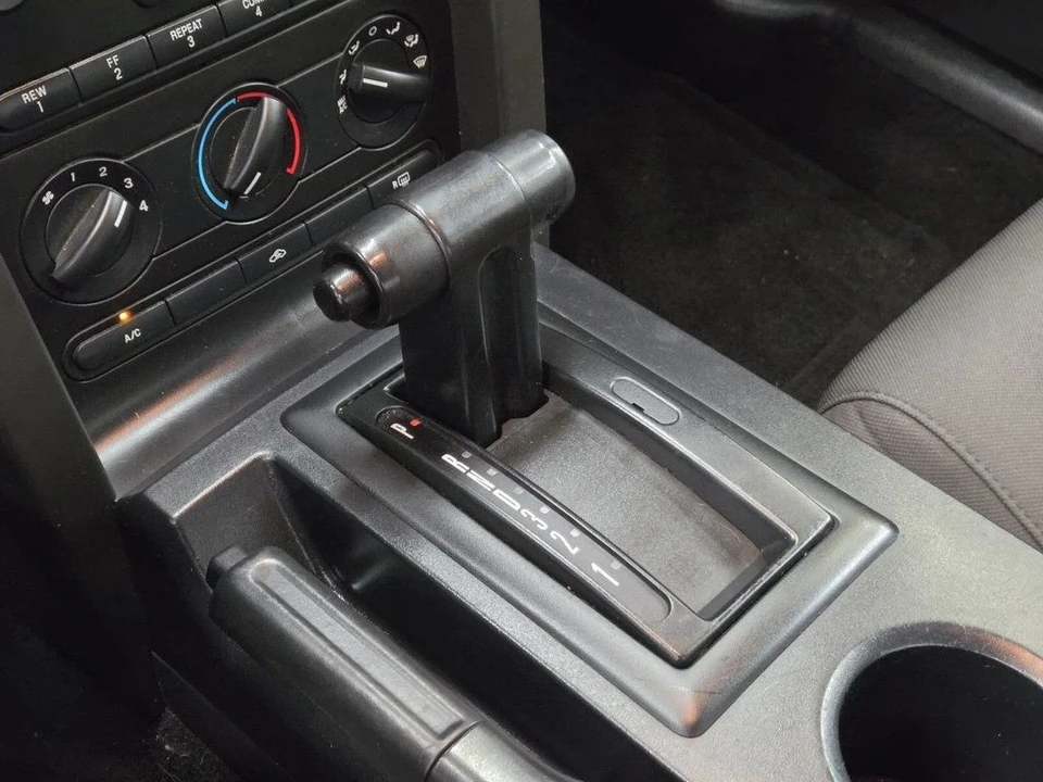 2006 Ford S197 Mustang - Image 16 of 20