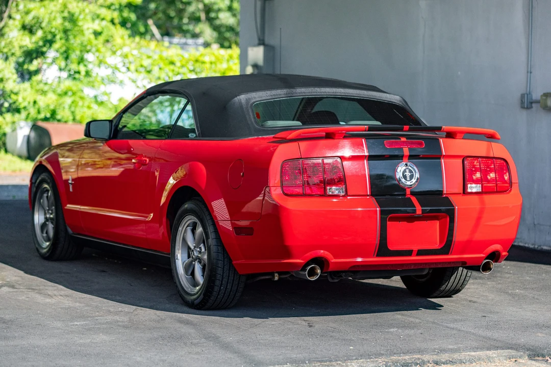 2006 Ford S197 Mustang - Image 13 of 31