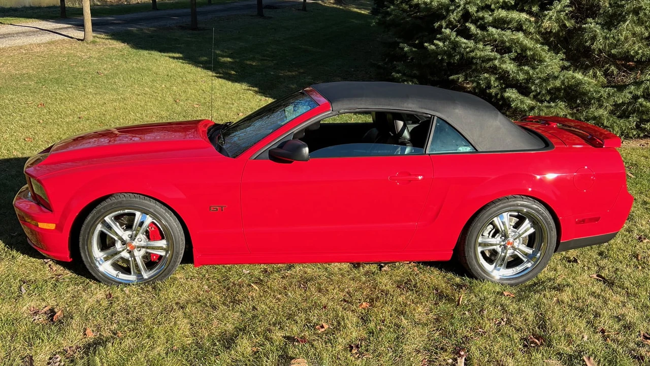 2006 Ford S197 Mustang - Image 2 of 31