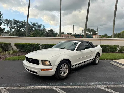 2006 Ford Mustang Convertible 2D