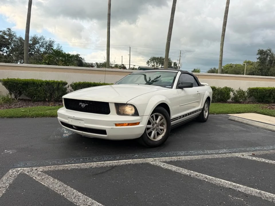 2006 Ford S197 Mustang - Image 2 of 11