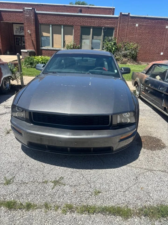 2006 Ford S197 Mustang - Image 2 of 15