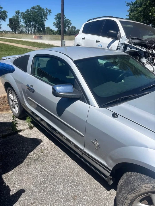 2006 Ford S197 Mustang - Image 11 of 15