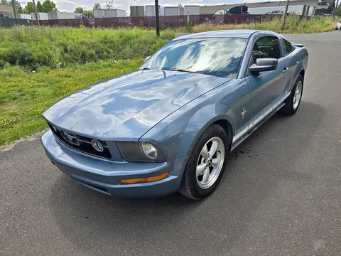 2006 Ford Mustang Coupe 2D