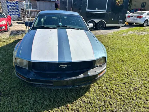 2006 Ford Mustang Coupe 2D