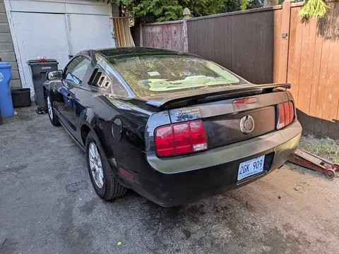 2006 Ford Mustang Coupe 2D