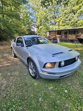 2006 Ford Mustang Coupe 2D