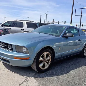 2006 Ford Mustang Deluxe Coupe 2D