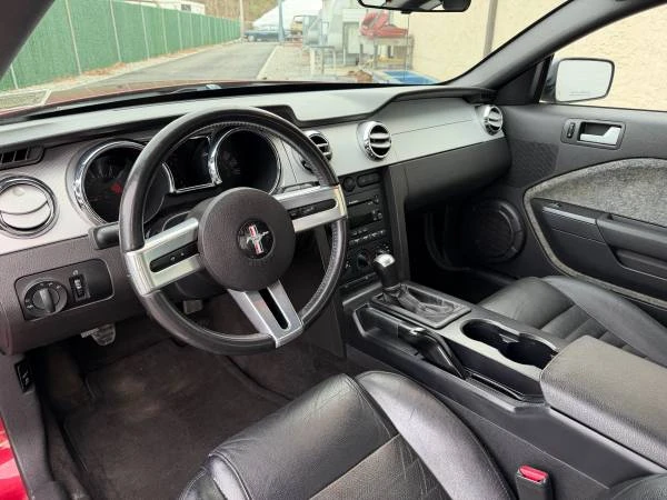 2006 Ford S197 Mustang - Image 9 of 18