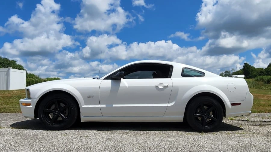 2006 Ford S197 Mustang - Image 2 of 10