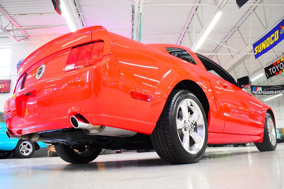 2006 Ford S197 Mustang GT - Image 11 of 20