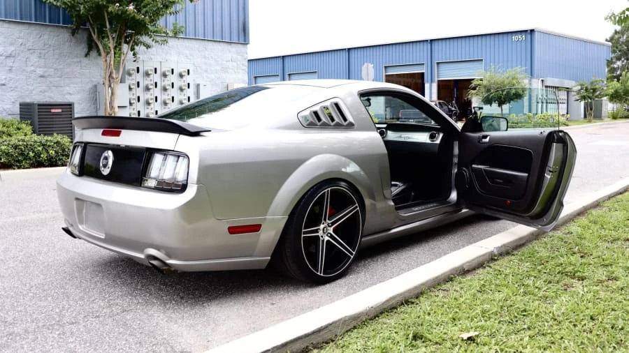 2006 Ford S197 Mustang - Image 13 of 24
