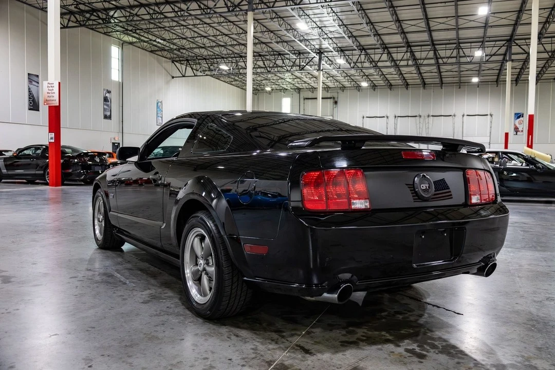 2006 Ford S197 Mustang GT - Image 5 of 31