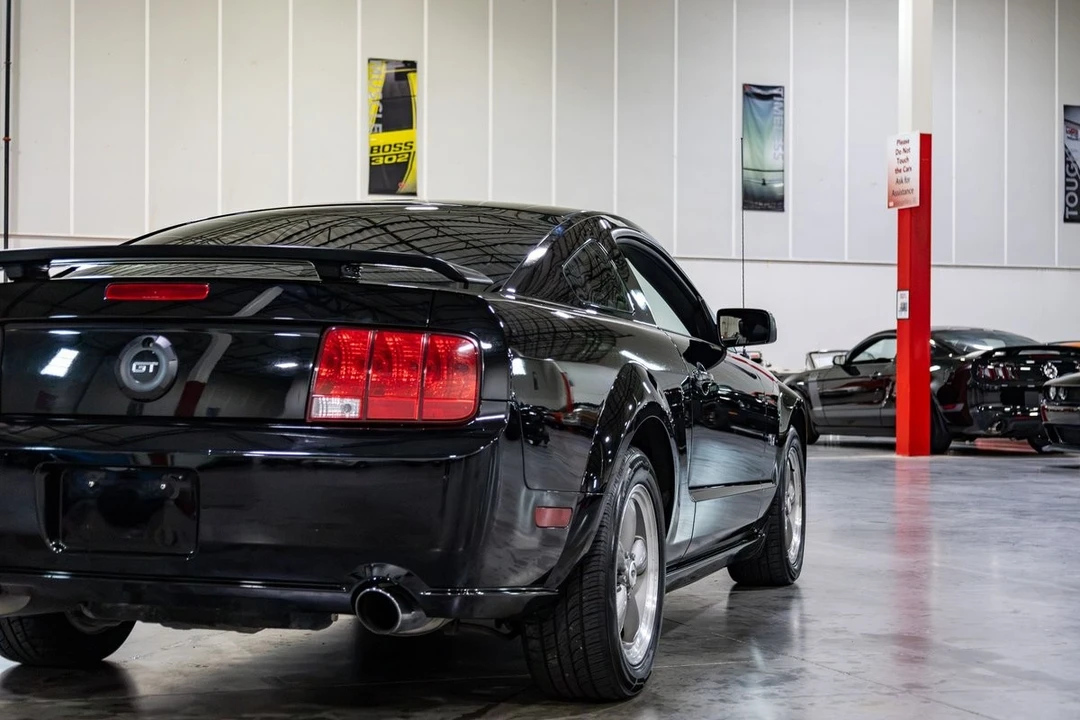 2006 Ford S197 Mustang GT - Image 10 of 30