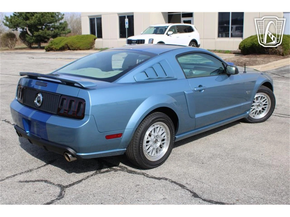 2006 Ford S197 Mustang GT - Image 13 of 31