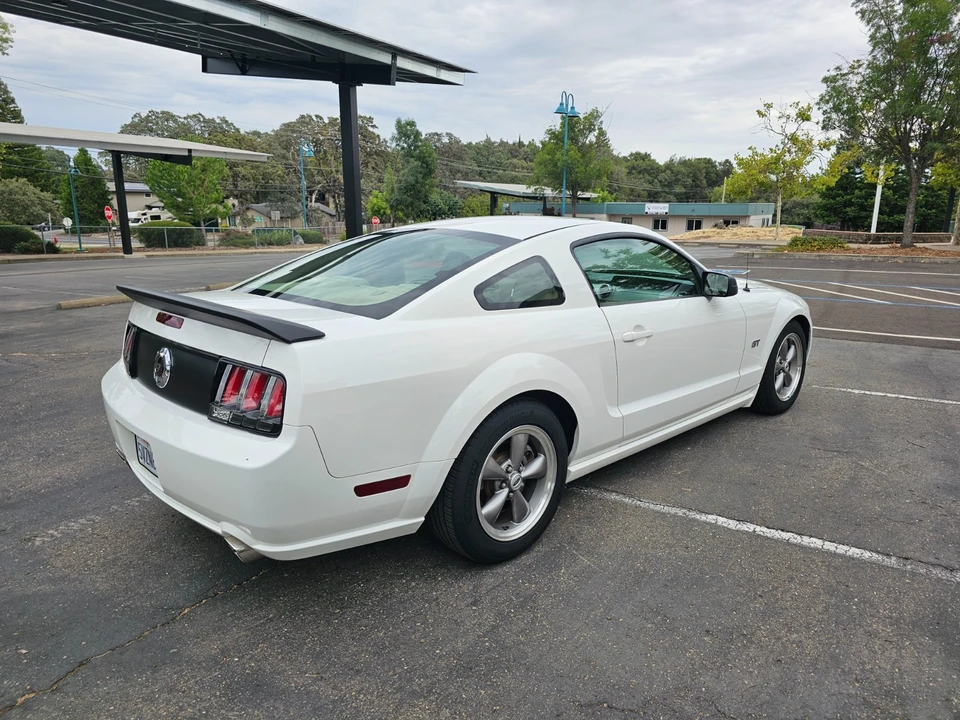 2006 Ford S197 Mustang GT - Image 9 of 31