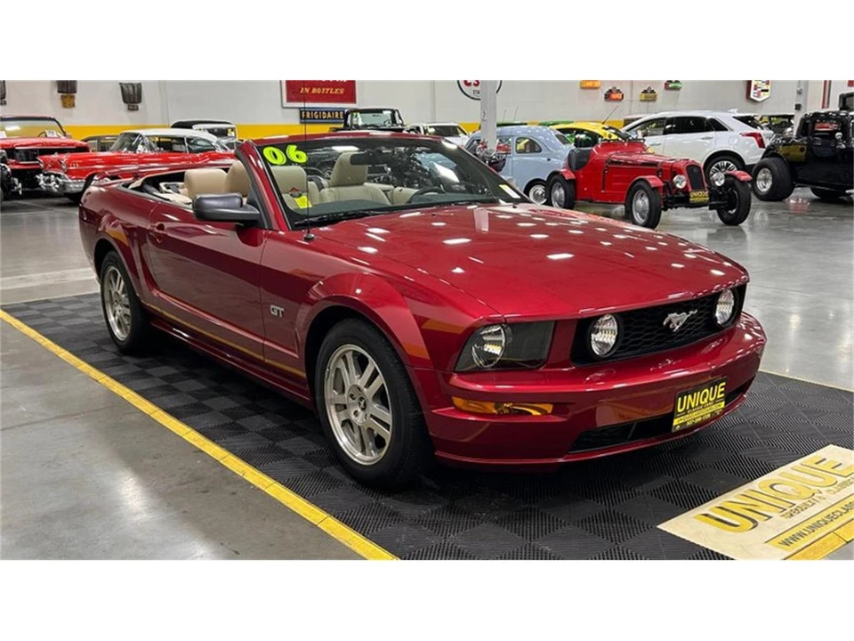 2006 Ford S197 Mustang GT - Image 2 of 9