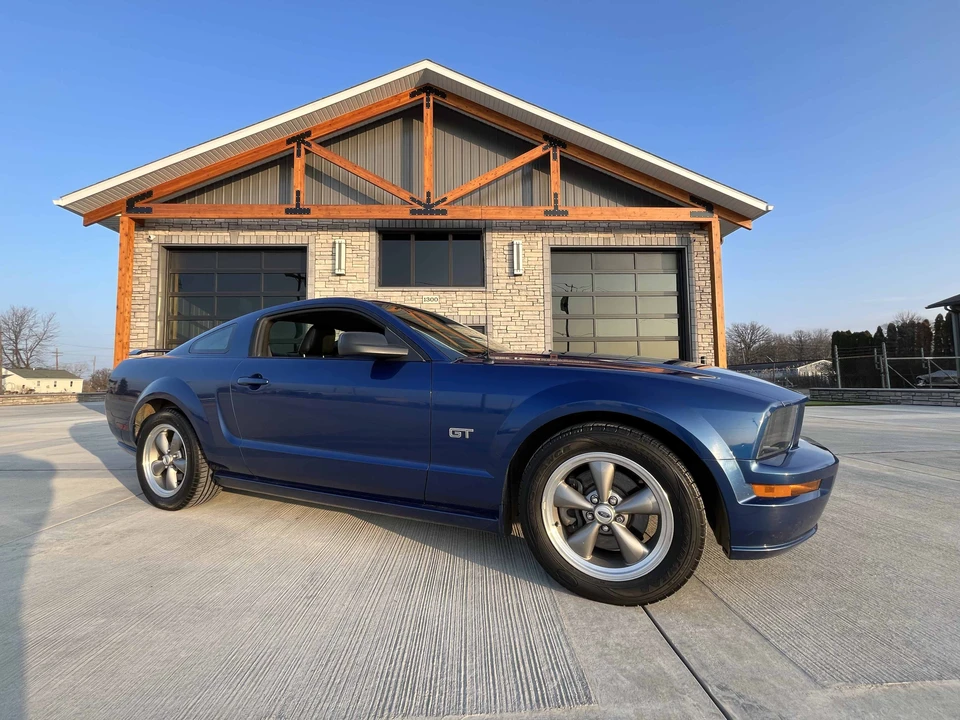2006 Ford S197 Mustang GT - Image 13 of 31
