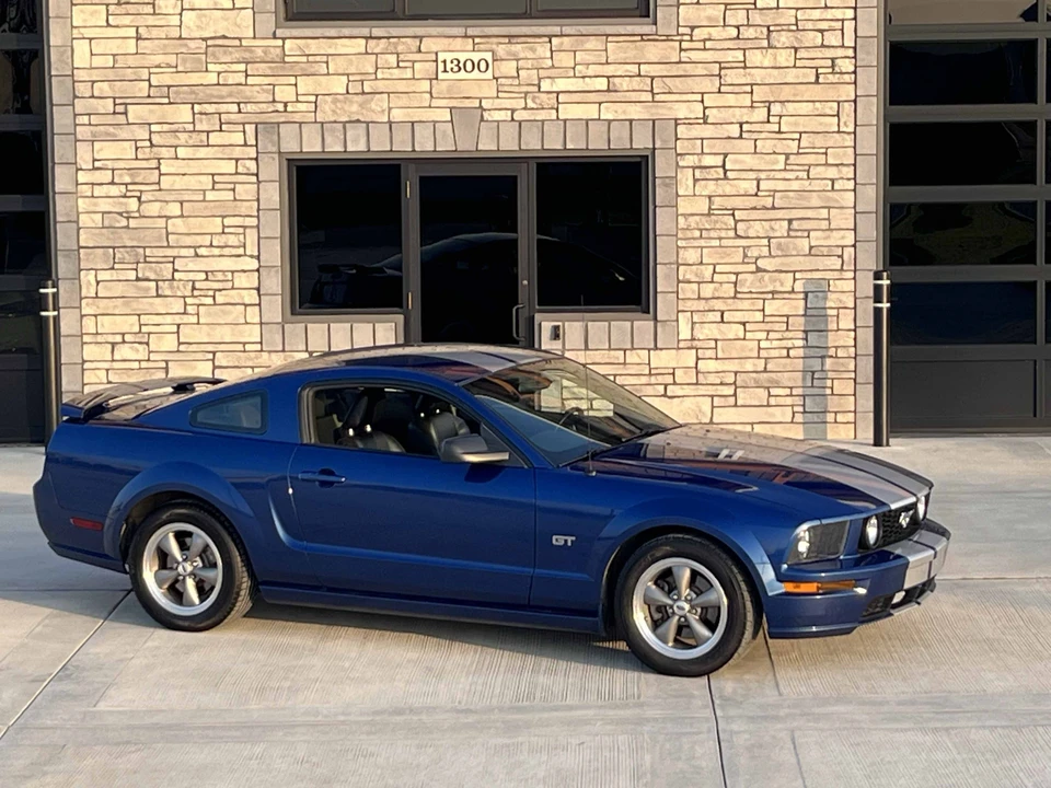 2006 Ford S197 Mustang GT - Image 2 of 31
