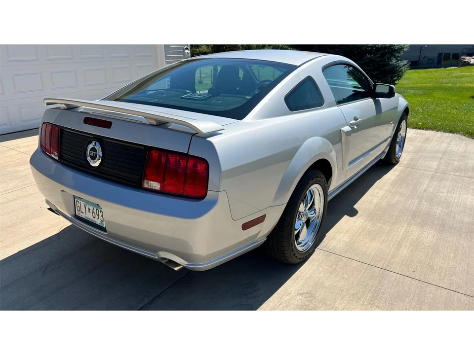 2006 Ford S197 Mustang GT - Image 5 of 31