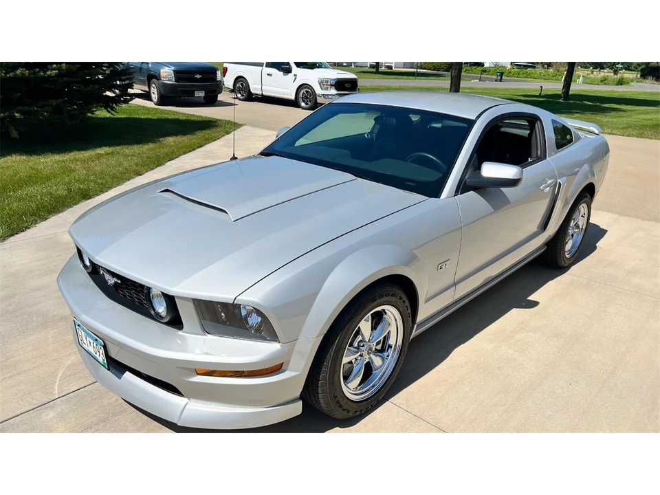 2006 Ford S197 Mustang GT - Image 11 of 31