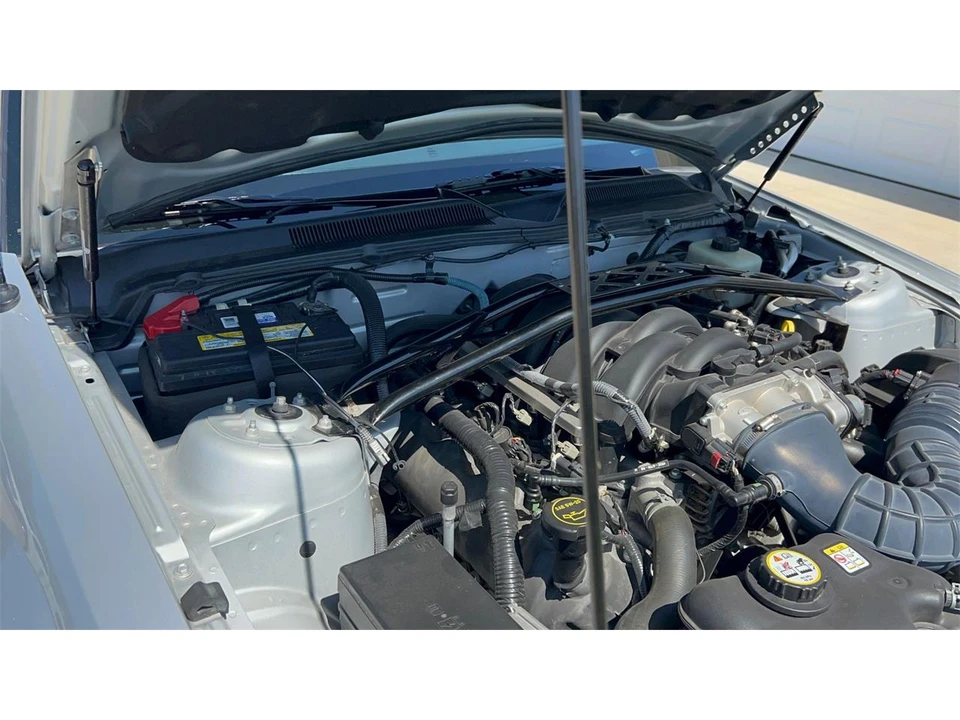 2006 Ford S197 Mustang GT - Image 12 of 31