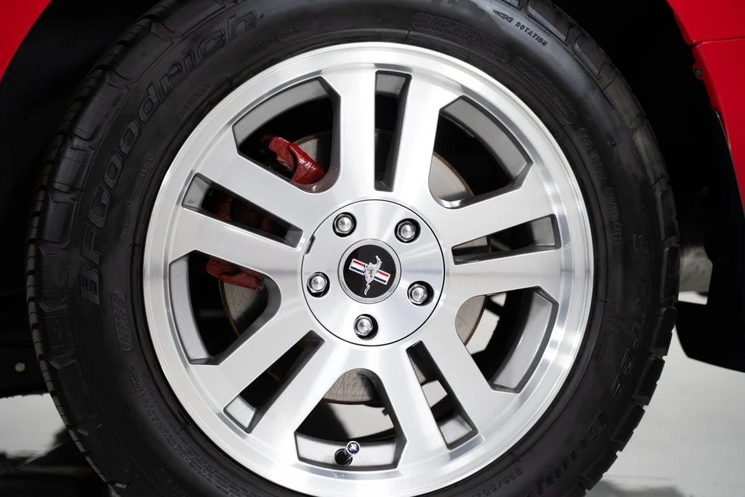 2006 Ford S197 Mustang - Image 8 of 31