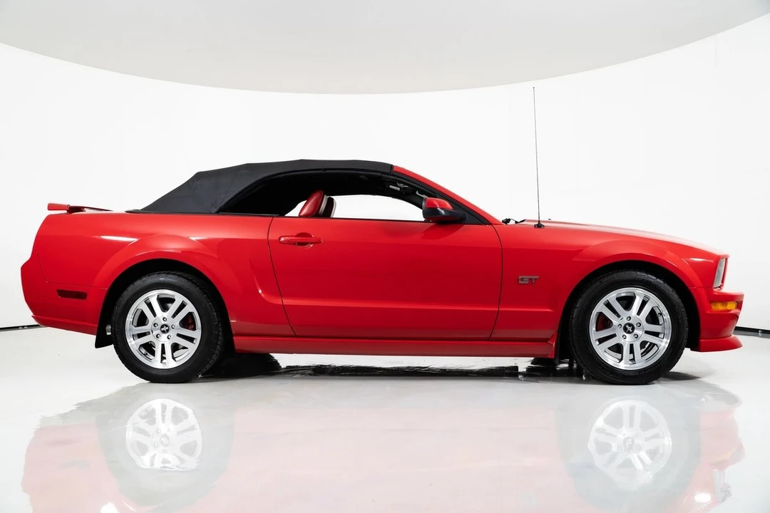 2006 Ford S197 Mustang - Image 14 of 31