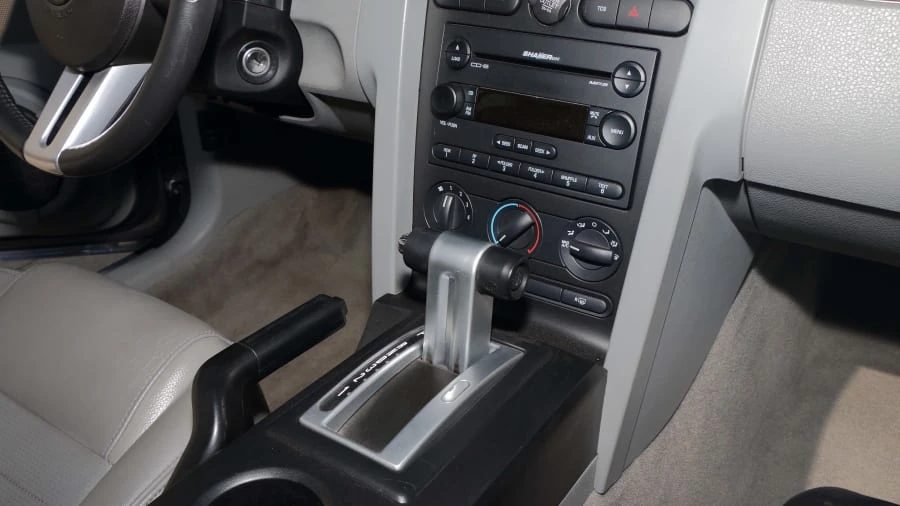 2006 Ford S197 Mustang - Image 11 of 12