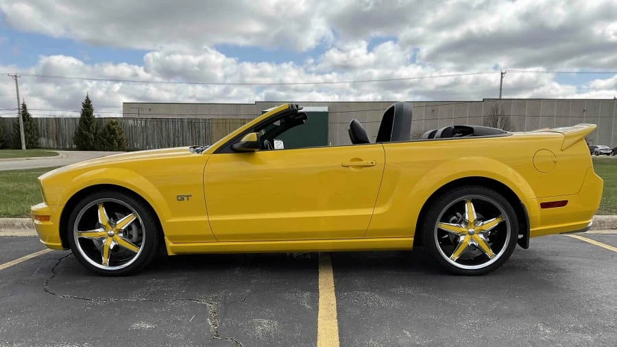 2006 Ford S197 Mustang - Image 2 of 16