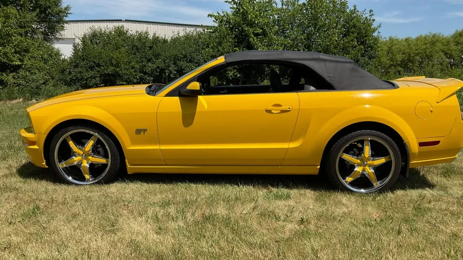 2006 Ford S197 Mustang GT - Image 12 of 13