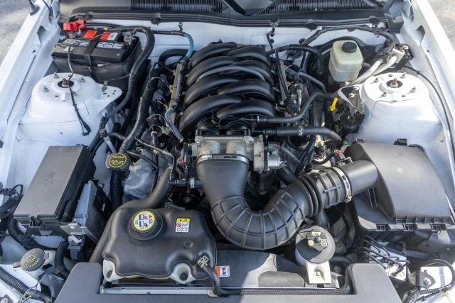 2006 Ford S197 Mustang GT - Image 10 of 31