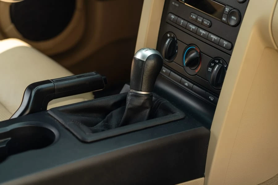 2006 Ford S197 Mustang - Image 13 of 15