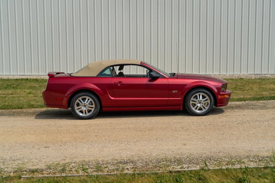 2006 Ford S197 Mustang - Image 2 of 15