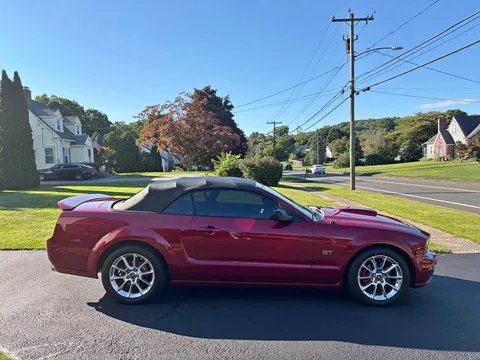 2006 Ford Mustang GT Convertible 2D